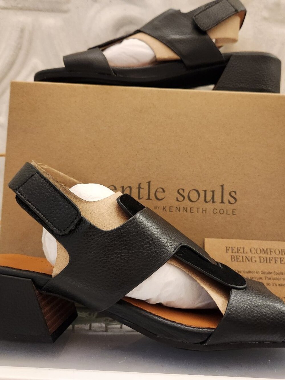 Gentle Souls Park Interlock Black Leather Heeled Sandals. NIB. Size 10